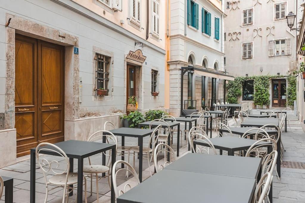 Piazza Unita Central Apartment Триест Экстерьер фото